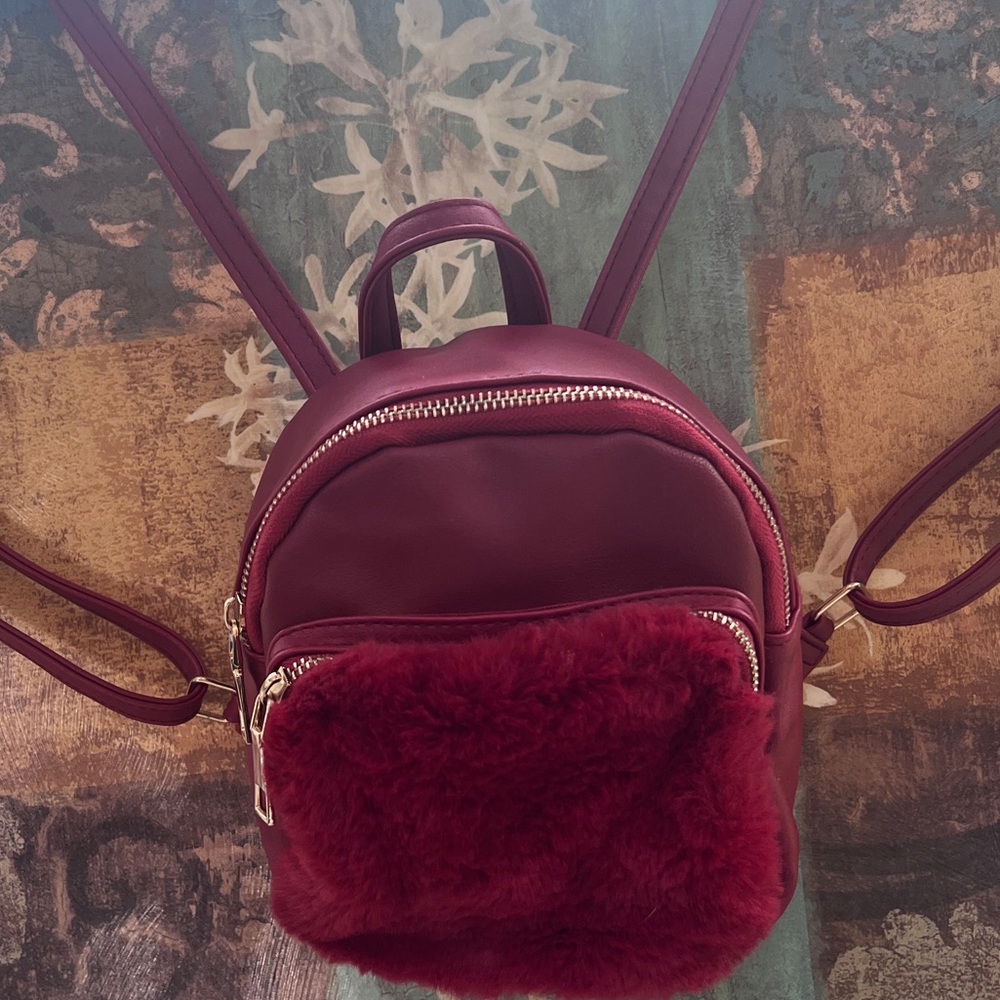 Burgundy Faux Fur Accent Backpack! NWOT!